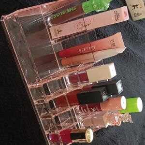 Jeffree Star Supreme Gloss - Vibrant Red and Soft Nude